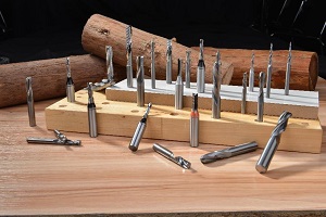 How to select the proper CNC router bit for wood？