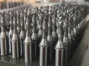 TCT Tungsten Carbide Compression 3 Flute End Mills vir Houtbewerking Op en afgesny freessnyer Vir hout